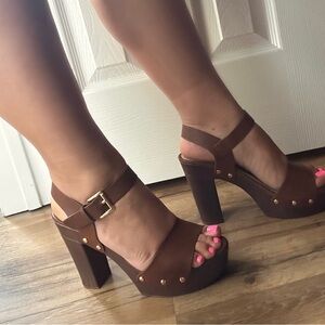 Women’s Platform Sandals with Chunky Heel